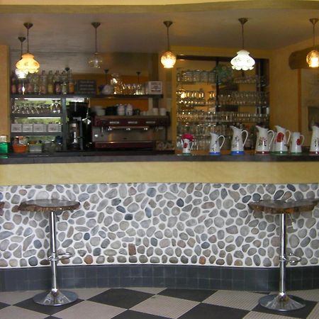 Hotel-Restaurant Le Rouffillac Carlux Exterior foto