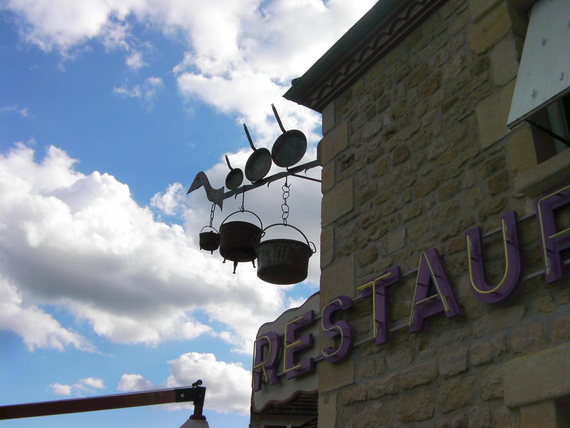 Hotel-Restaurant Le Rouffillac Carlux Exterior foto